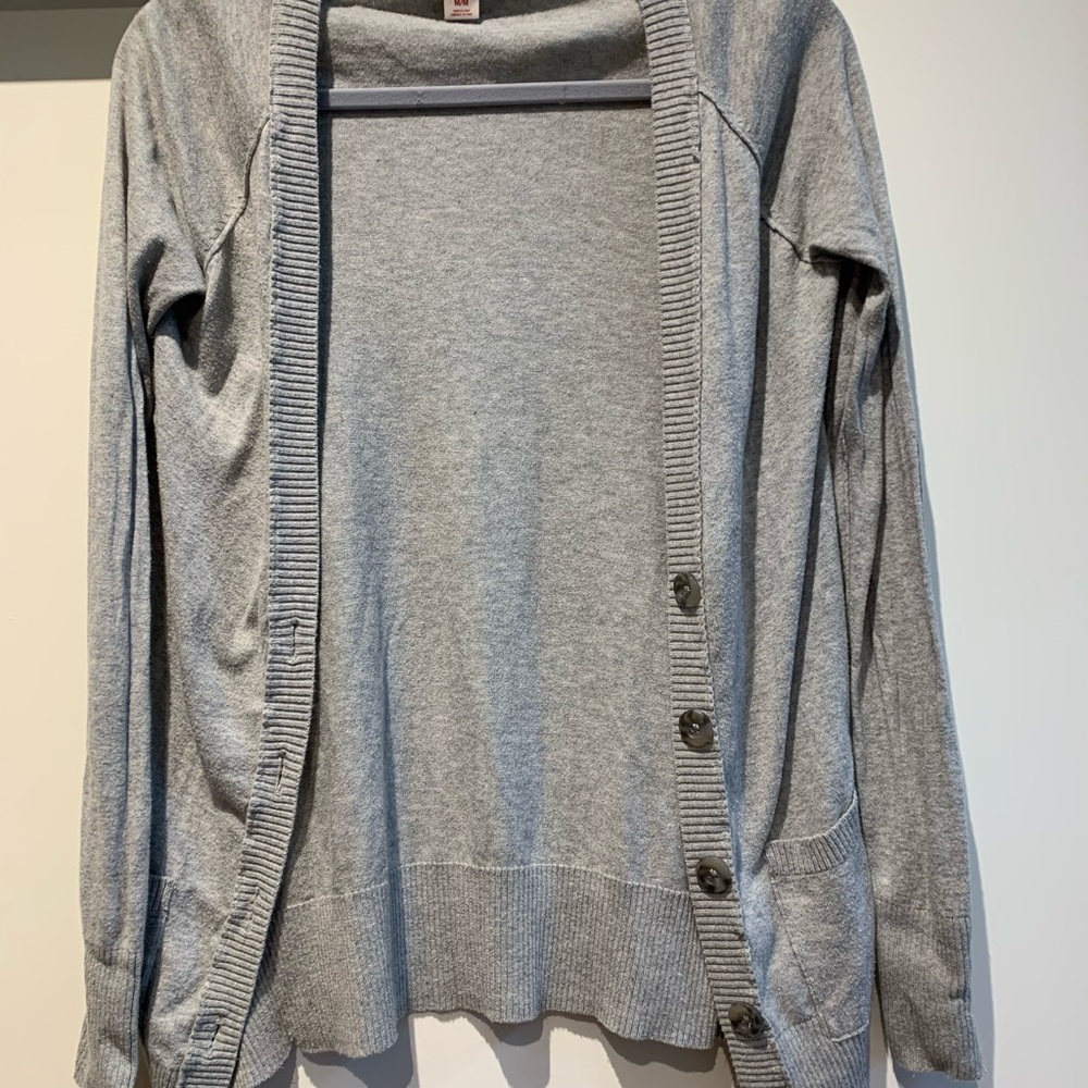 Cardigan - Picture 2 of 4